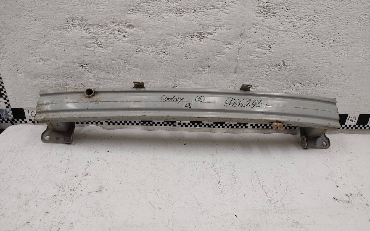 Усилитель переднего бампера