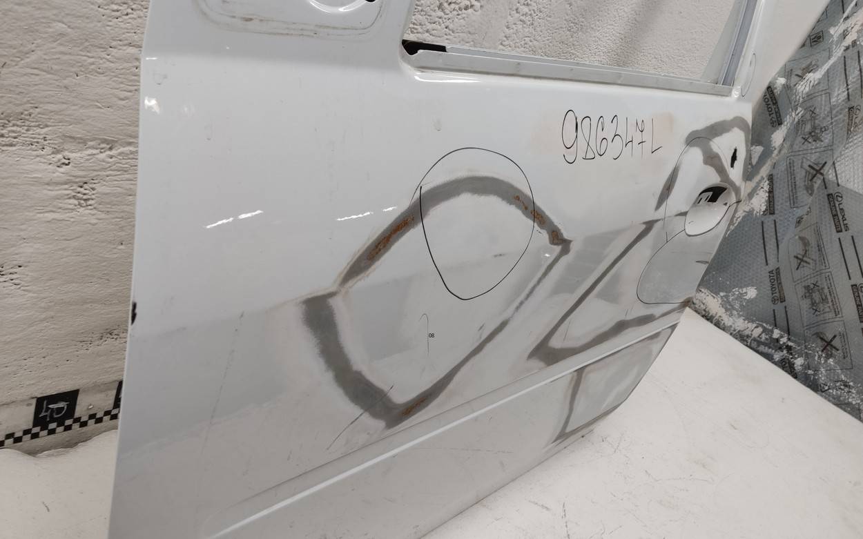 Дверь передняя левая