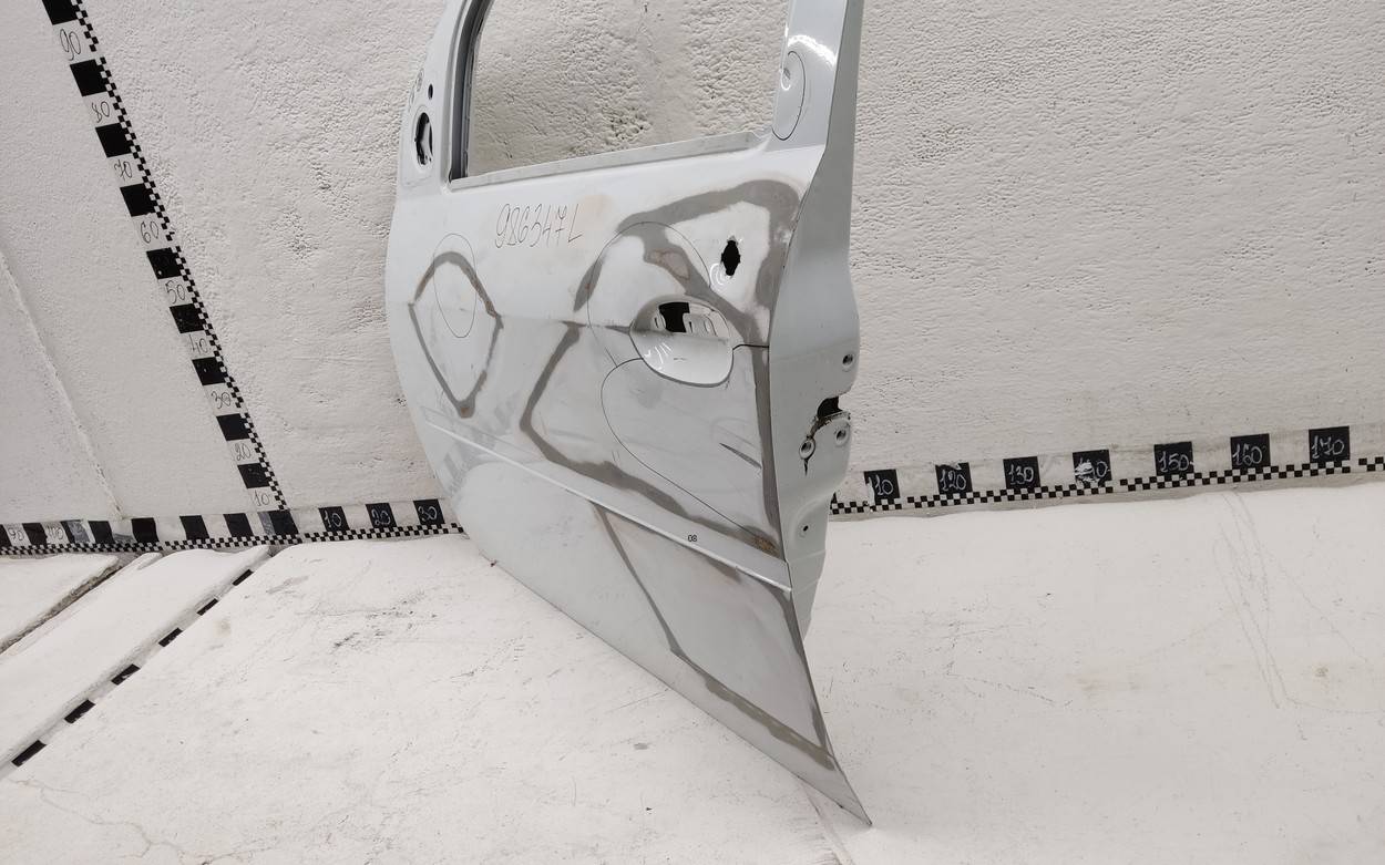 Дверь передняя левая