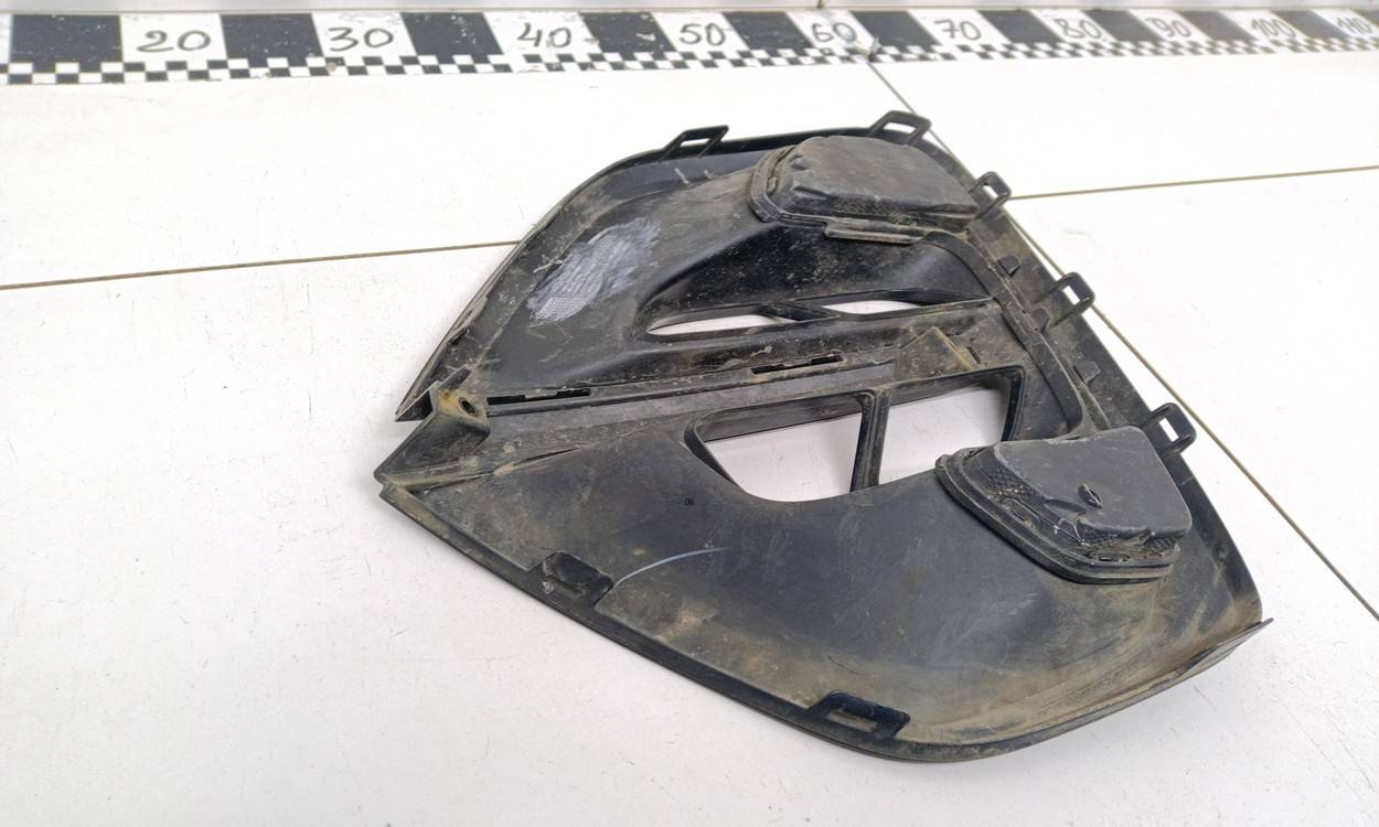 Накладка переднего бампера правая