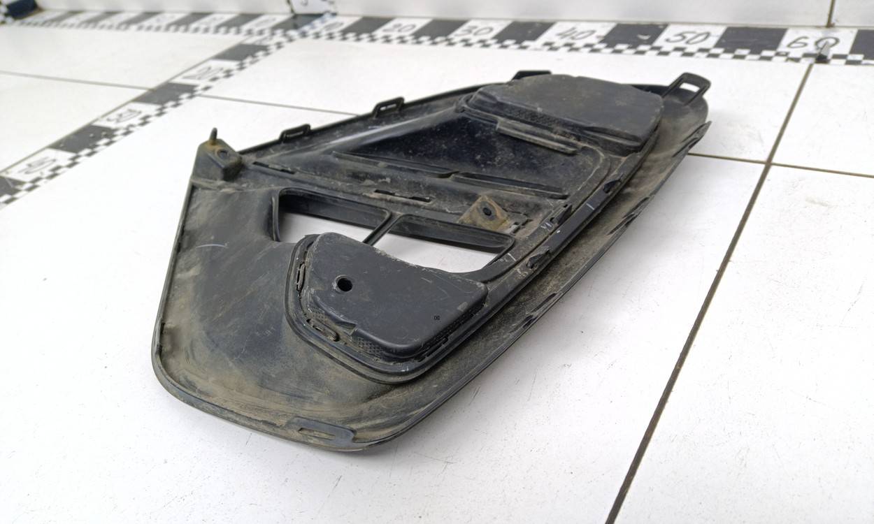 Накладка переднего бампера правая