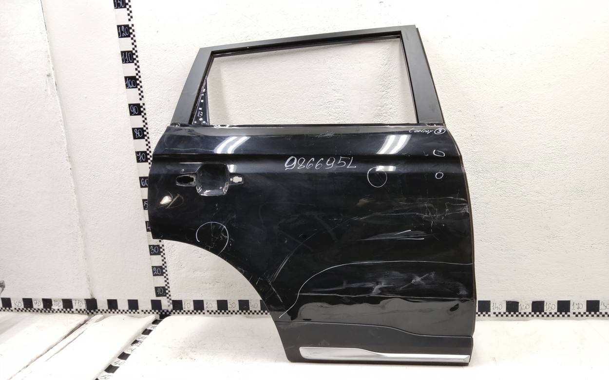 Дверь задняя правая