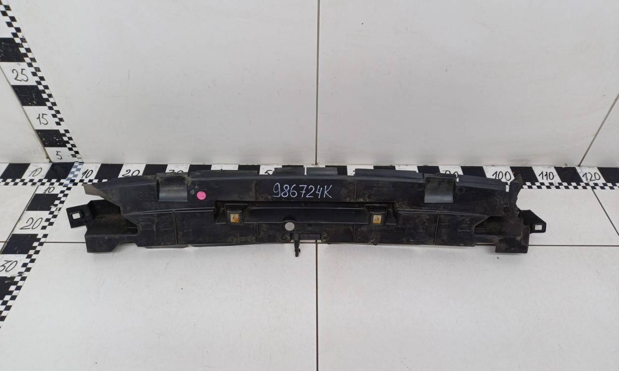 Воздуховод радиатора нижний