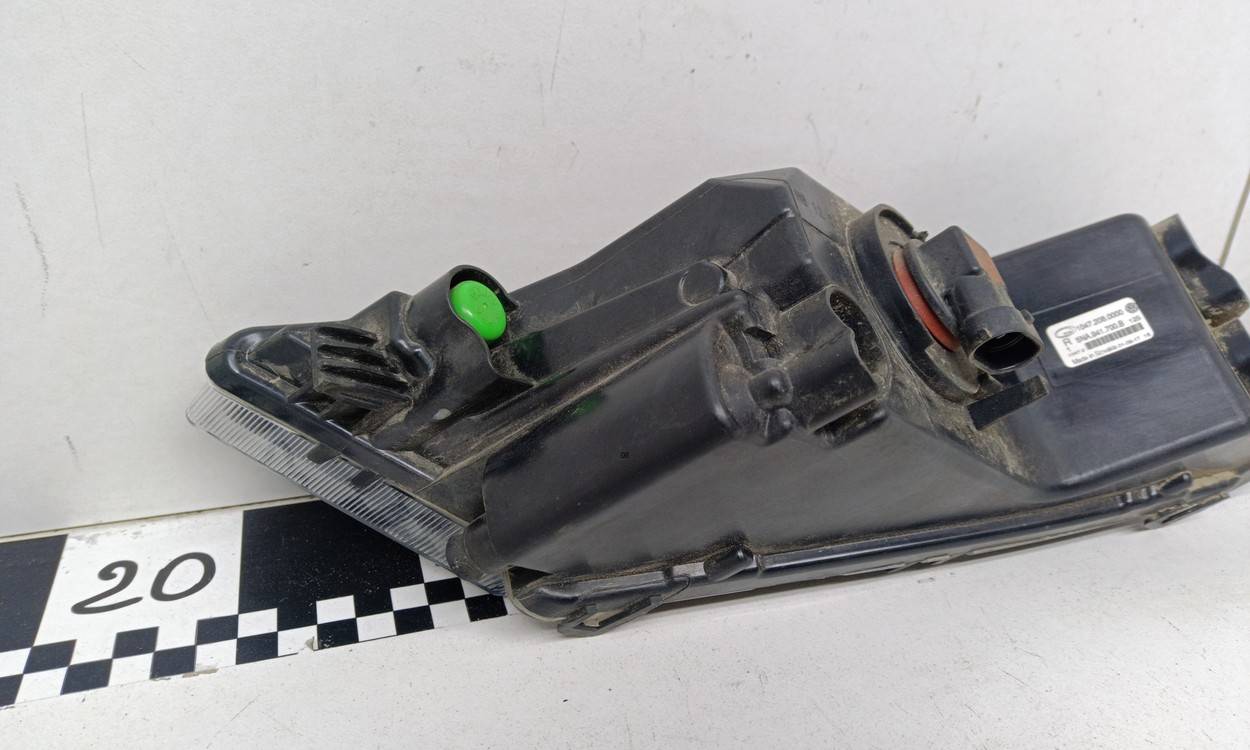 Фара противотуманная правая