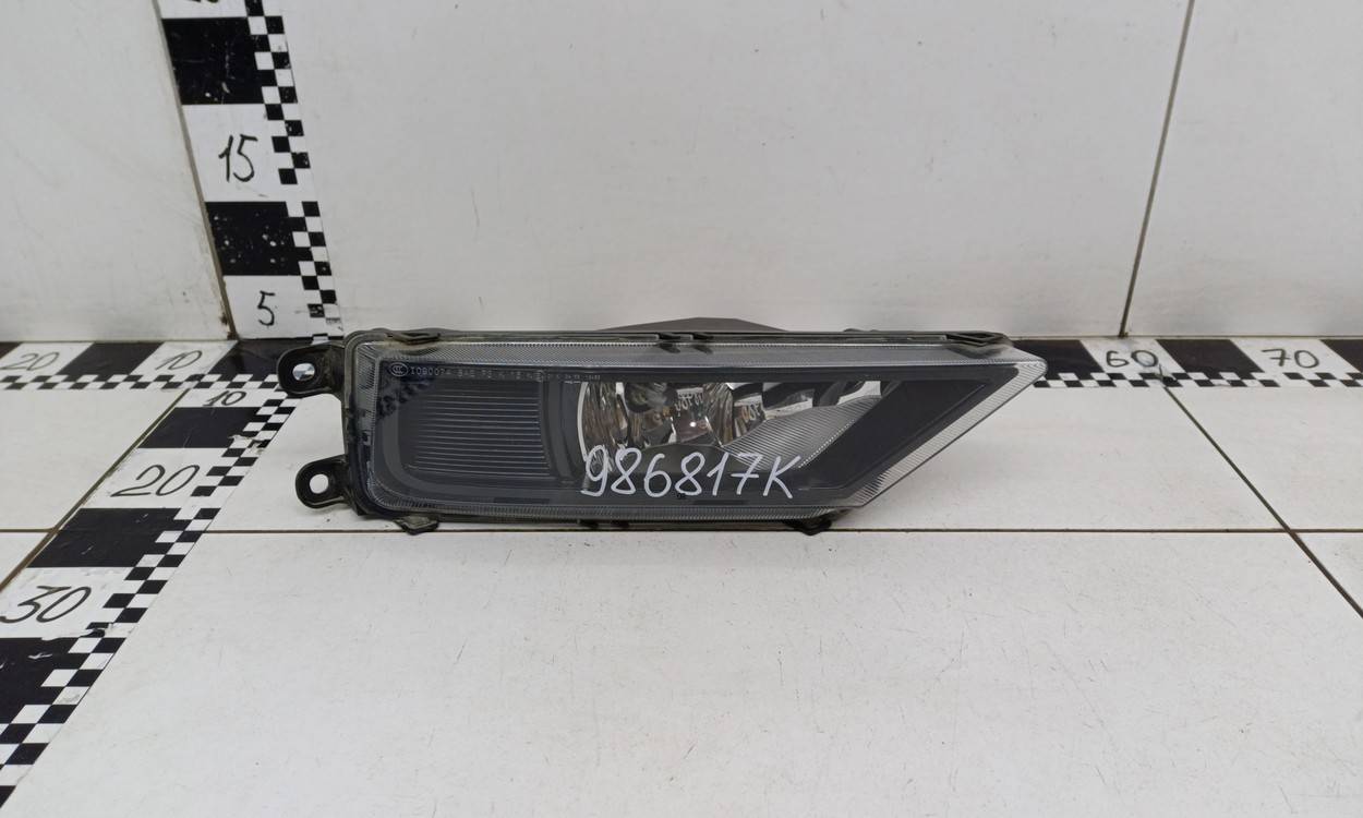 Фара противотуманная правая