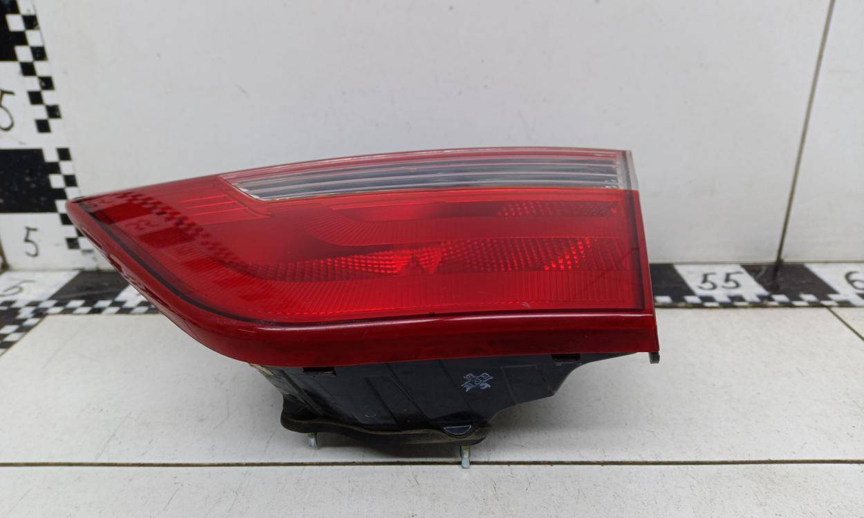 Фонарь задний внутренний правый