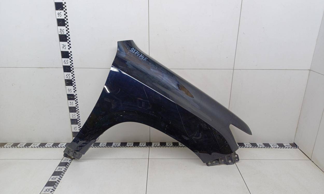 Крыло переднее правое