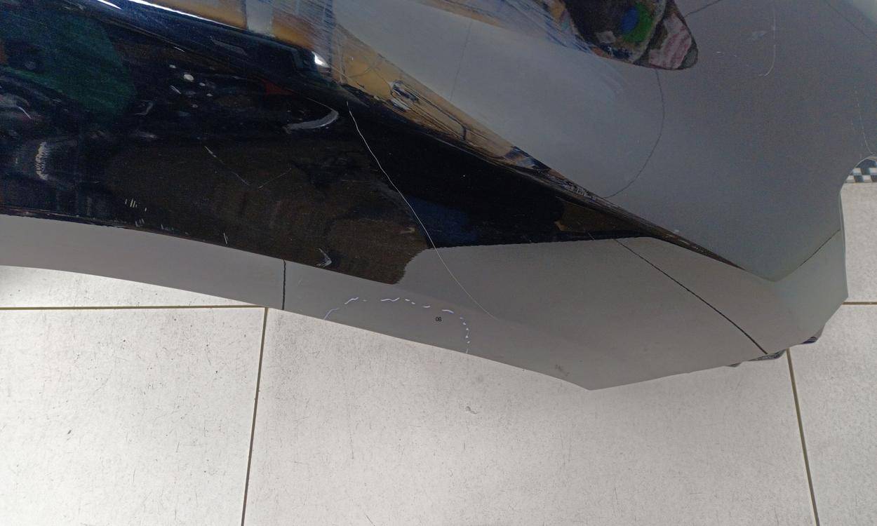 Крыло переднее правое