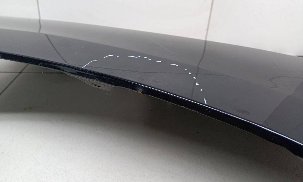 Крыло переднее правое