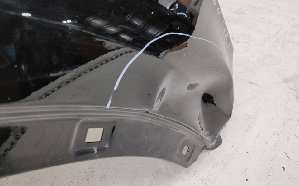 Крыло переднее правое