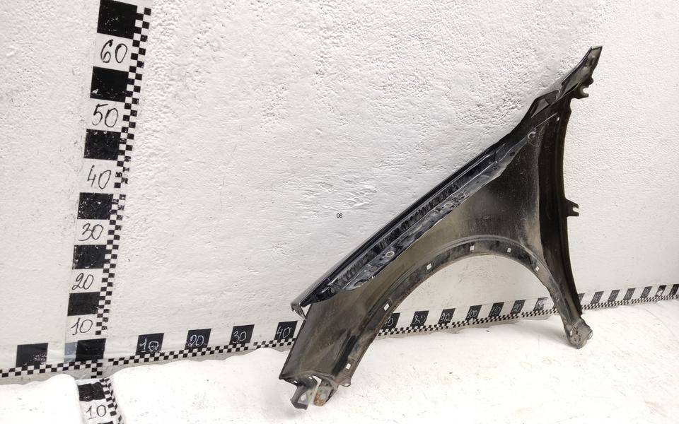 Крыло переднее правое