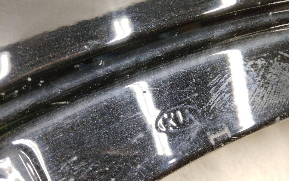 Крыло переднее правое