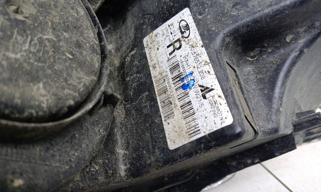 Фара правая