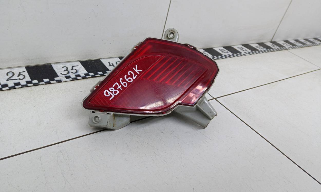 Фонарь задний в бампер правый