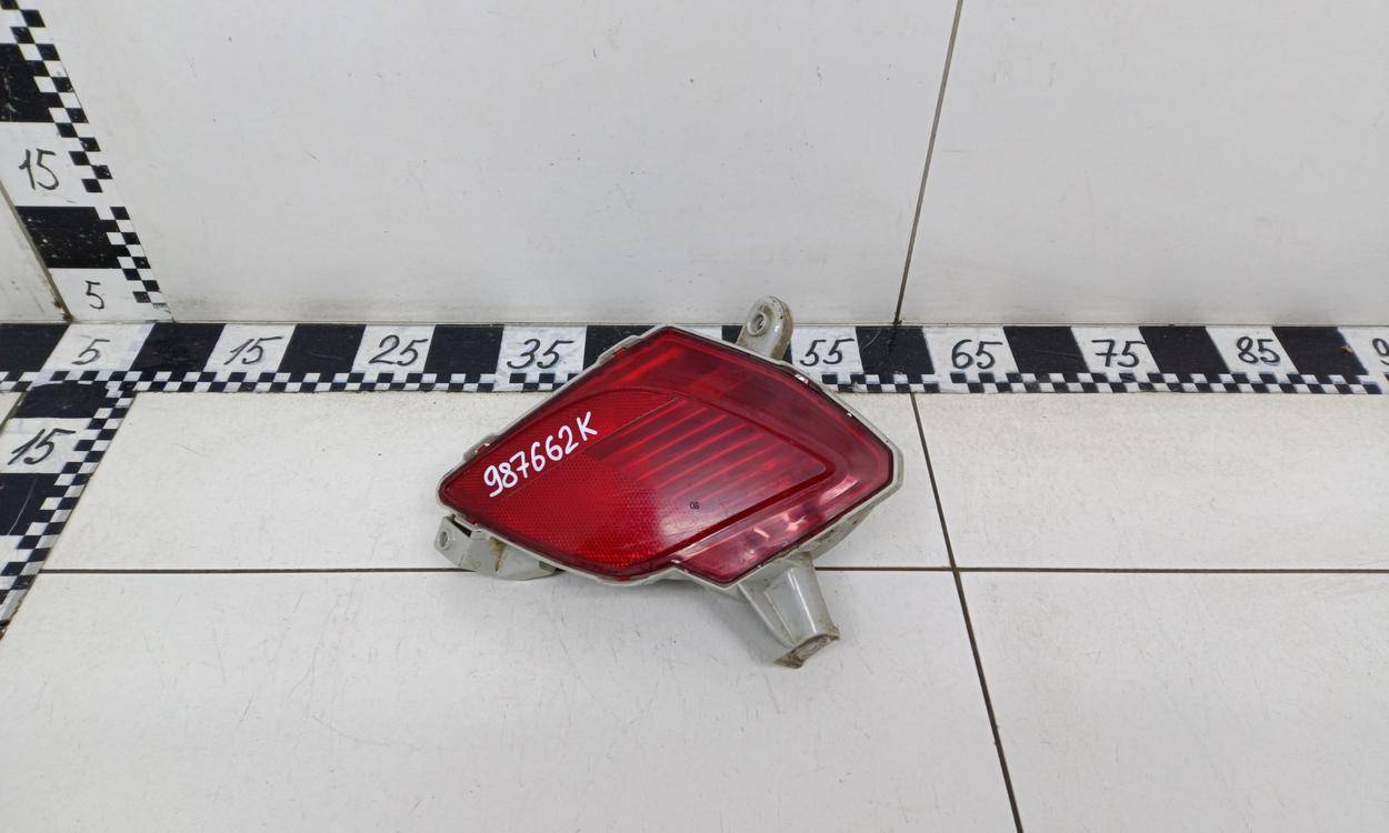 Фонарь задний в бампер правый