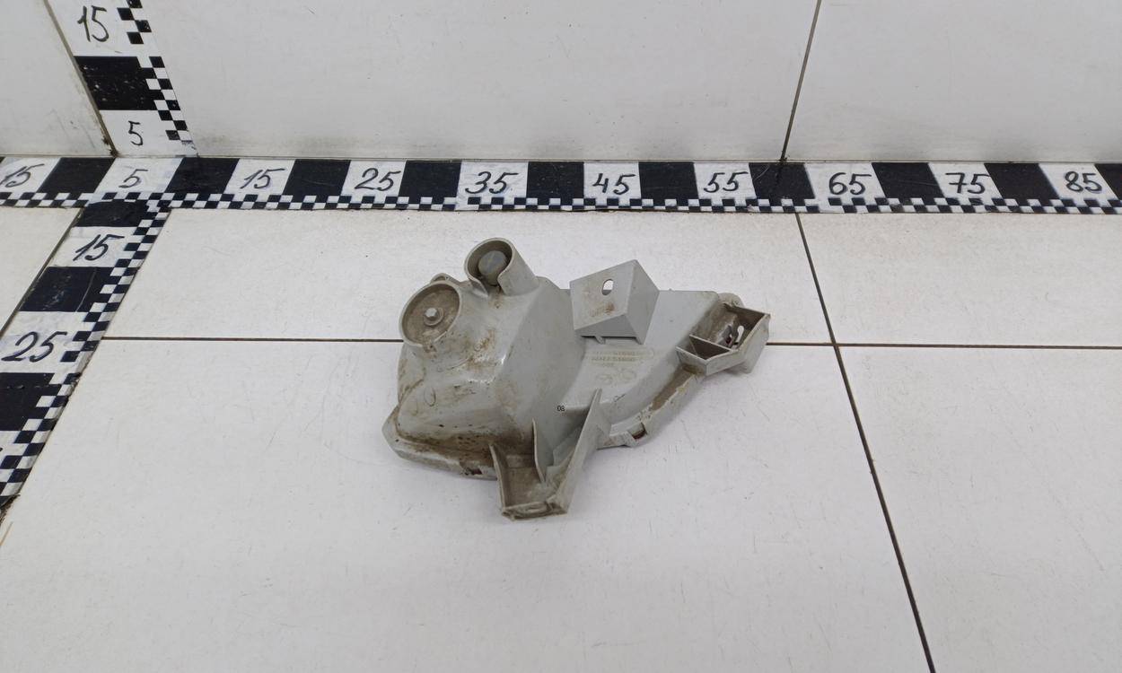 Фонарь задний в бампер правый