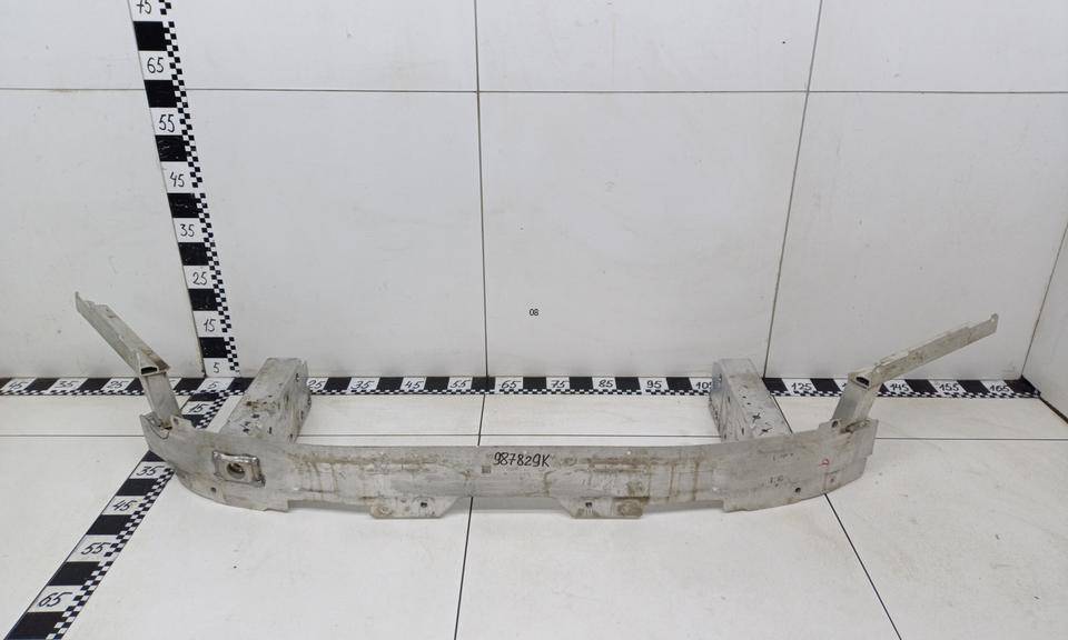 Усилитель переднего бампера