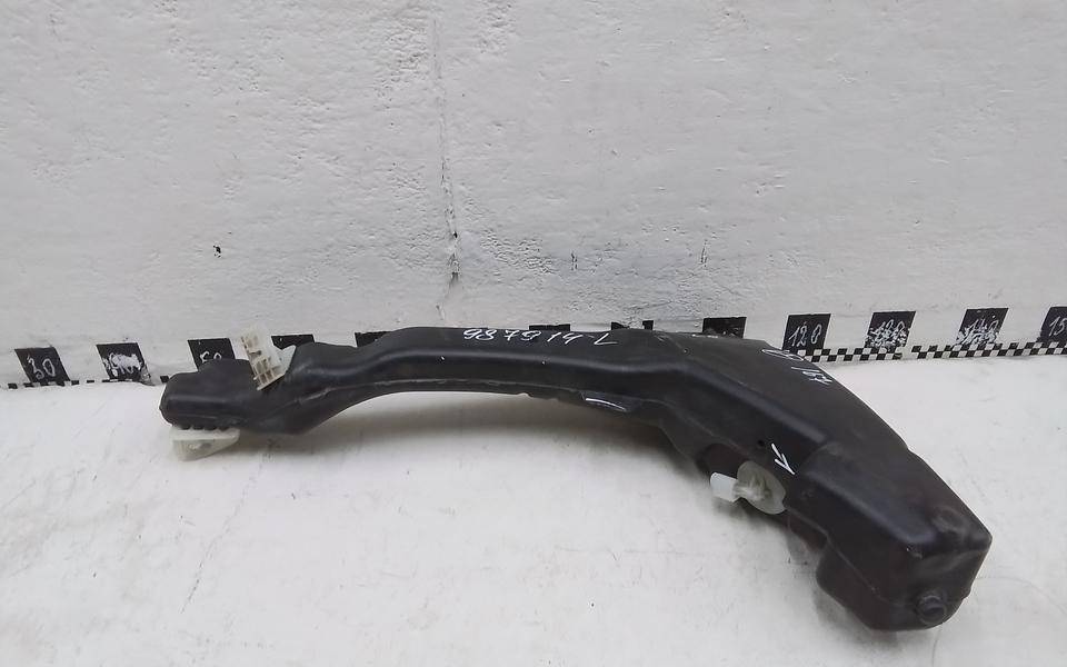 Бачок омывателя лобового стекла