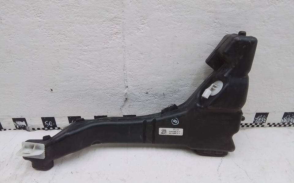 Бачок омывателя лобового стекла