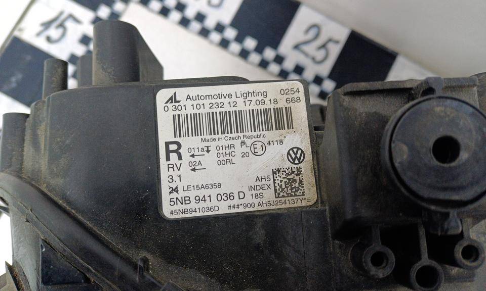 Фара правая