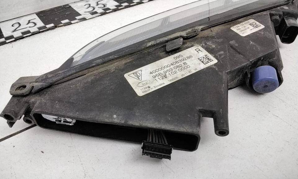 Фара дневного света правая (ходовые огни)