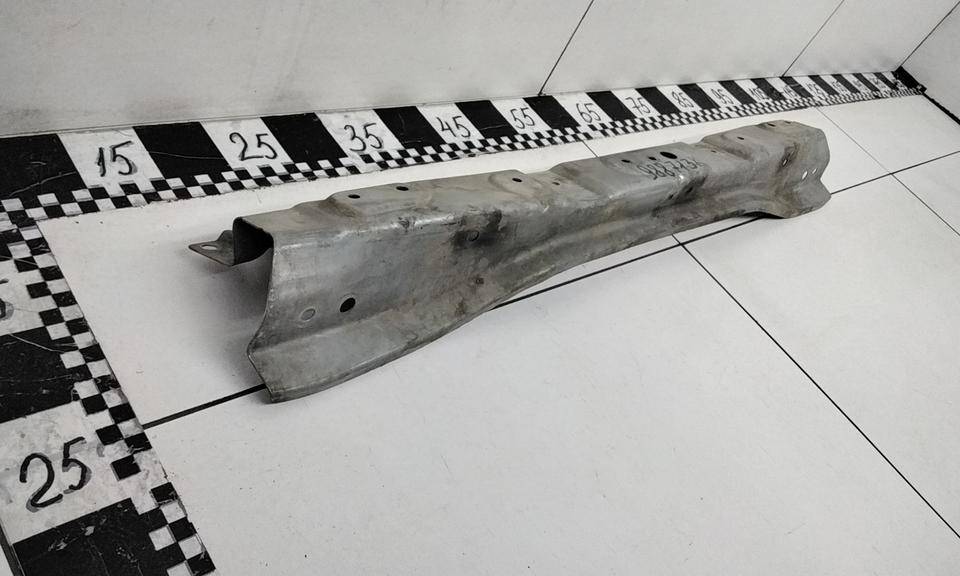 Усилитель переднего бампера