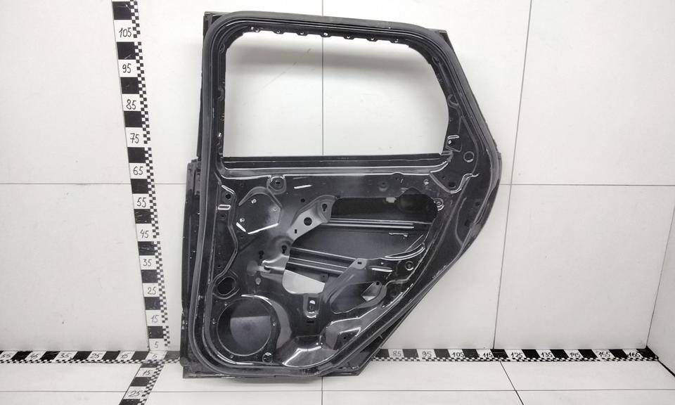 Дверь задняя правая
