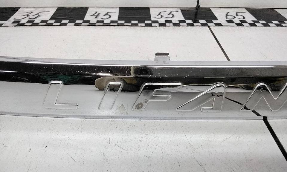 Накладка переднего бампера