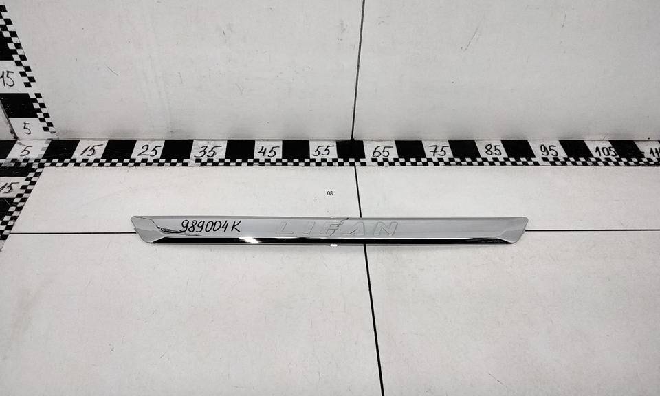 Накладка переднего бампера