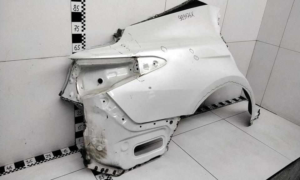 Крыло заднее правое