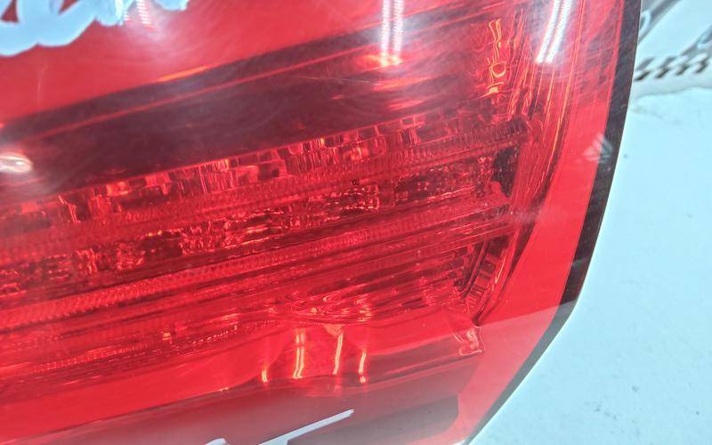 Фонарь задний внутренний правый