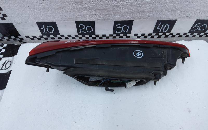 Фонарь задний внутренний правый