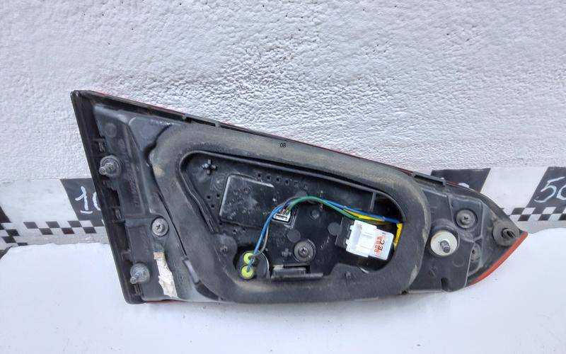 Фонарь задний внутренний правый