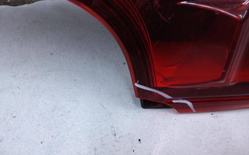 Фонарь задний наружный левый