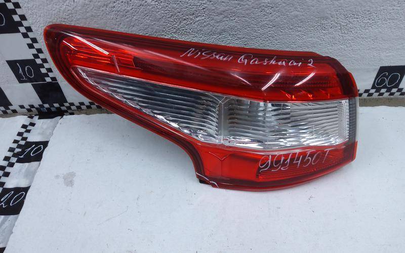 Фонарь задний наружный левый