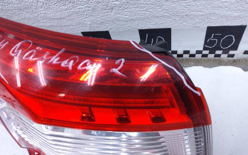 Фонарь задний наружный левый