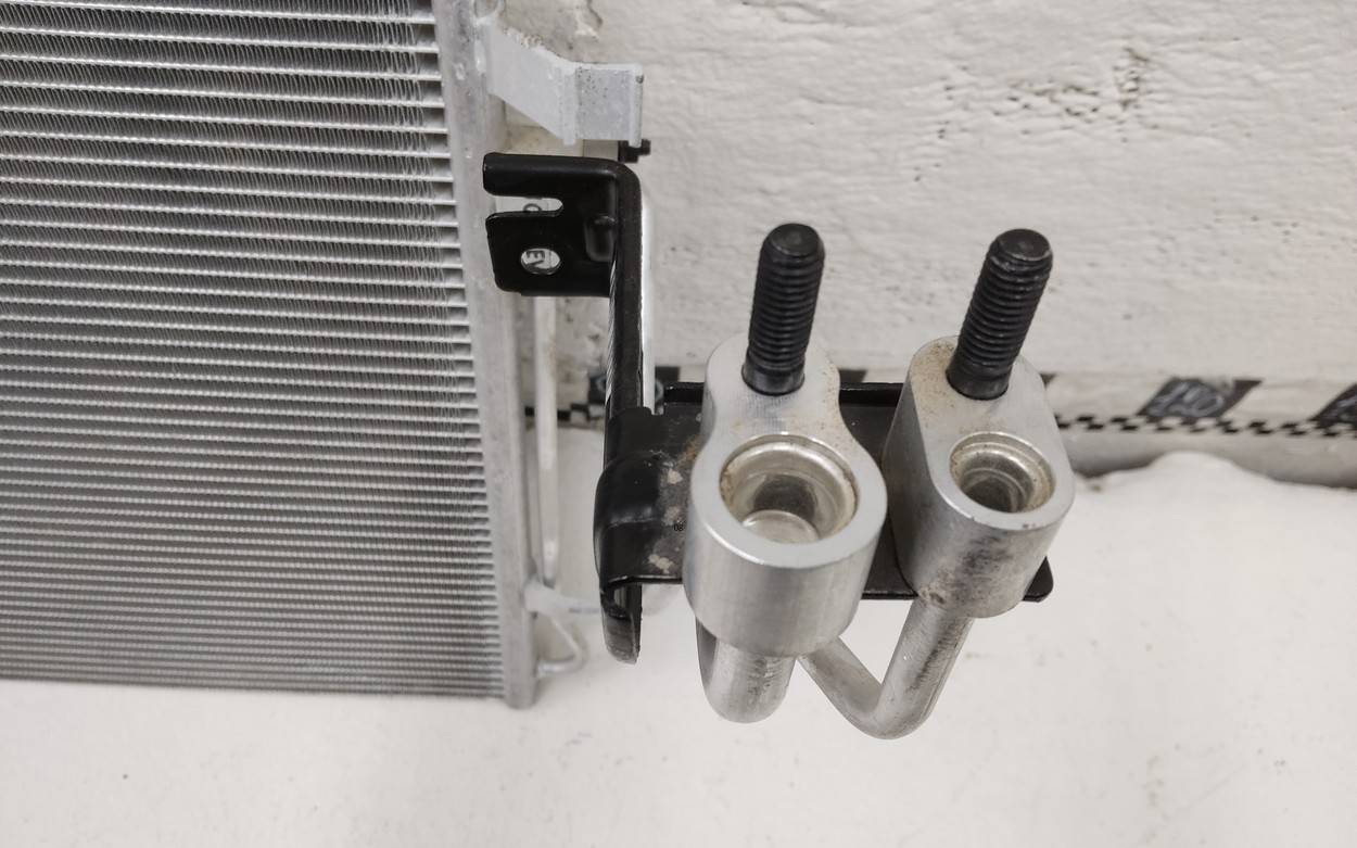 Радиатор кондиционера / конденсер