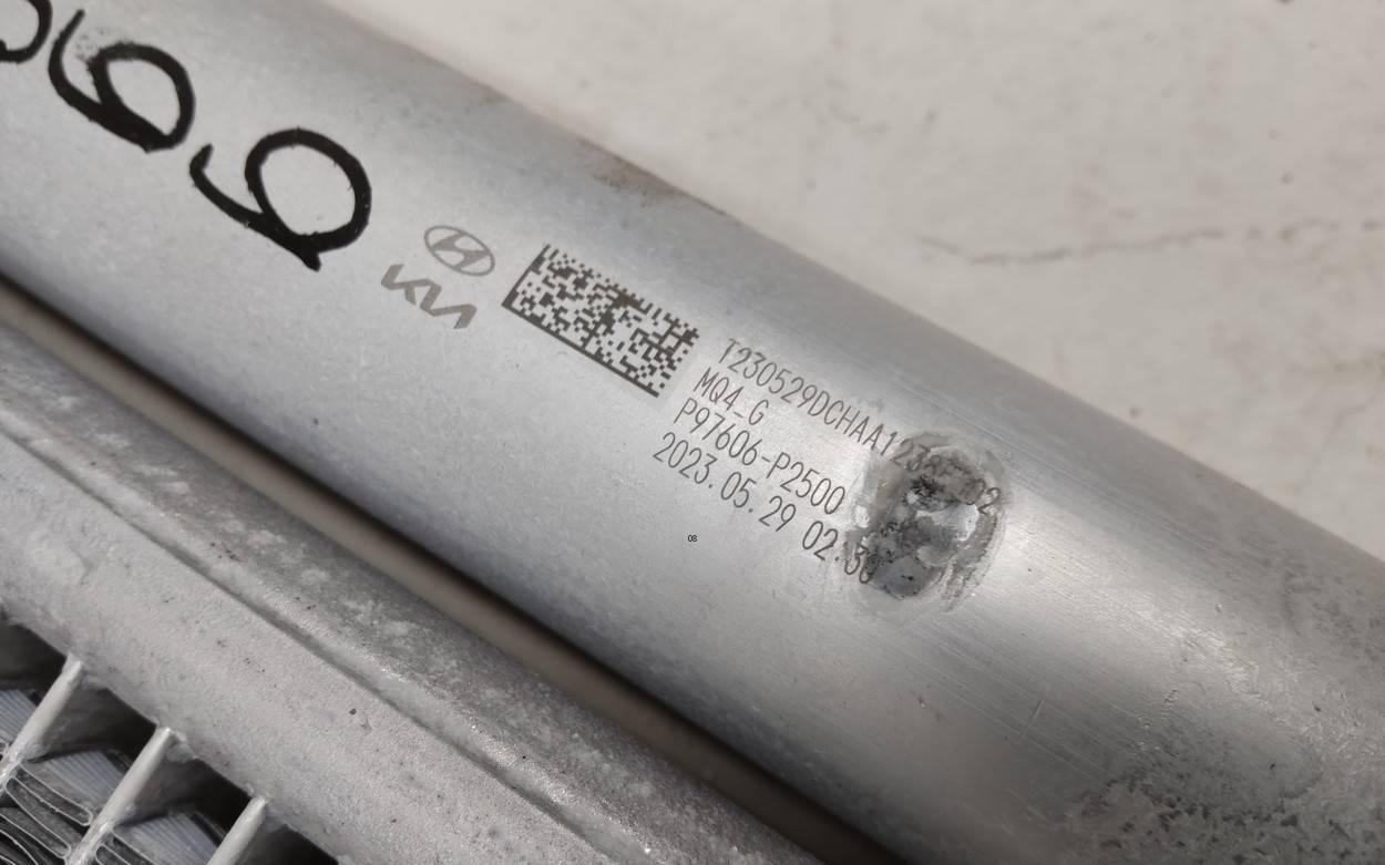 Радиатор кондиционера / конденсер