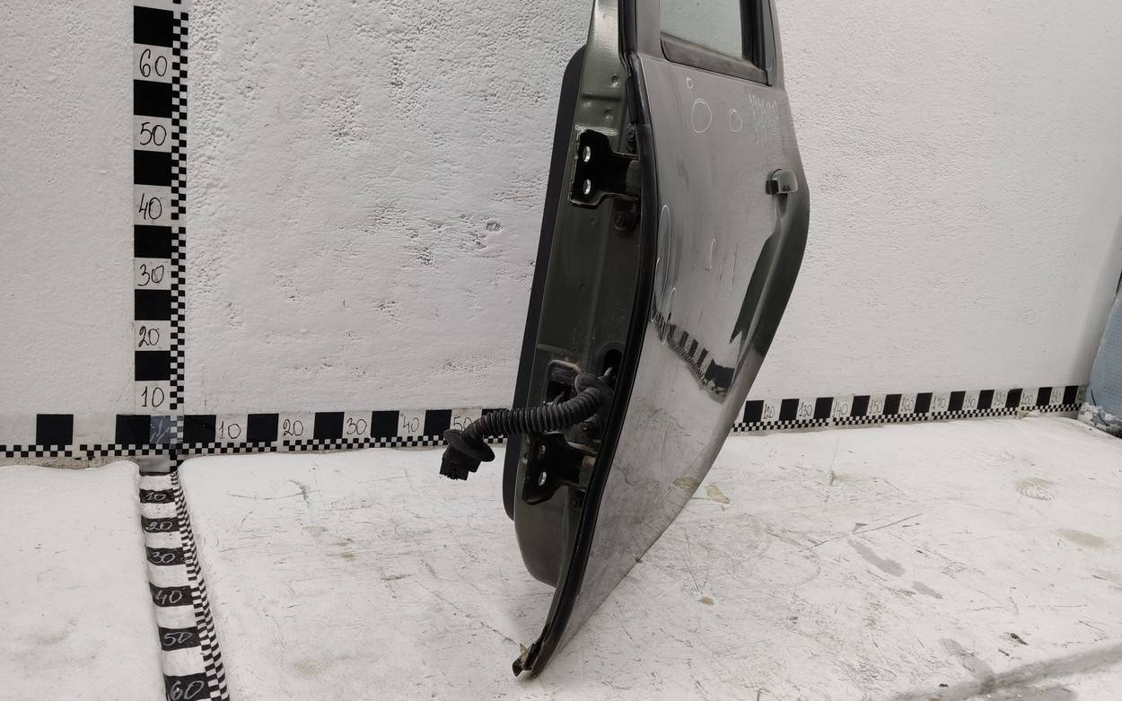 Дверь задняя левая