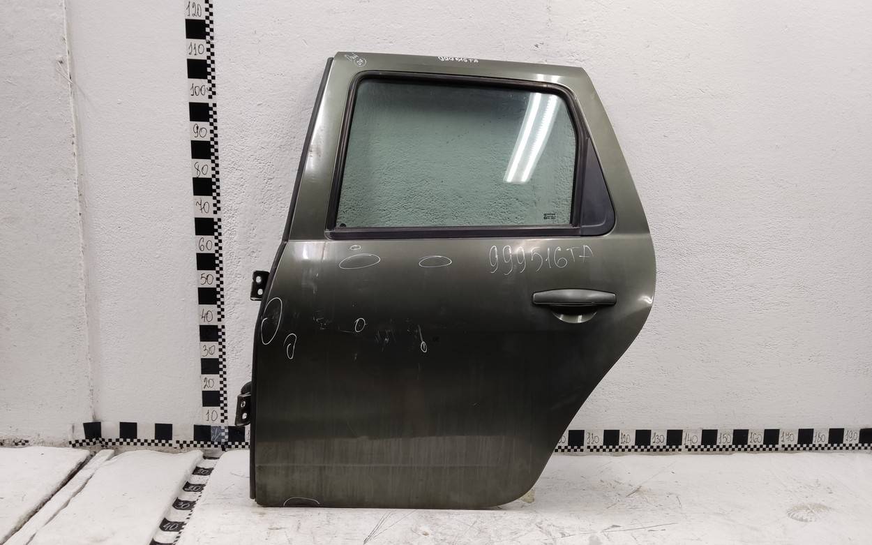 Дверь задняя левая