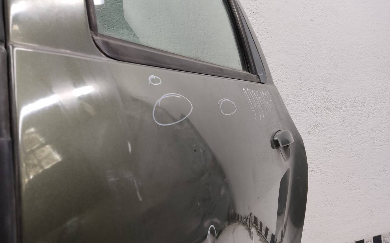 Дверь задняя левая