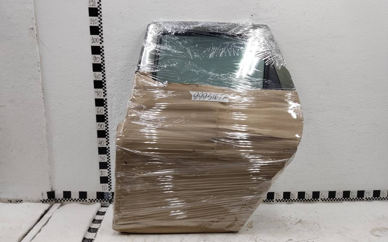 Дверь задняя левая