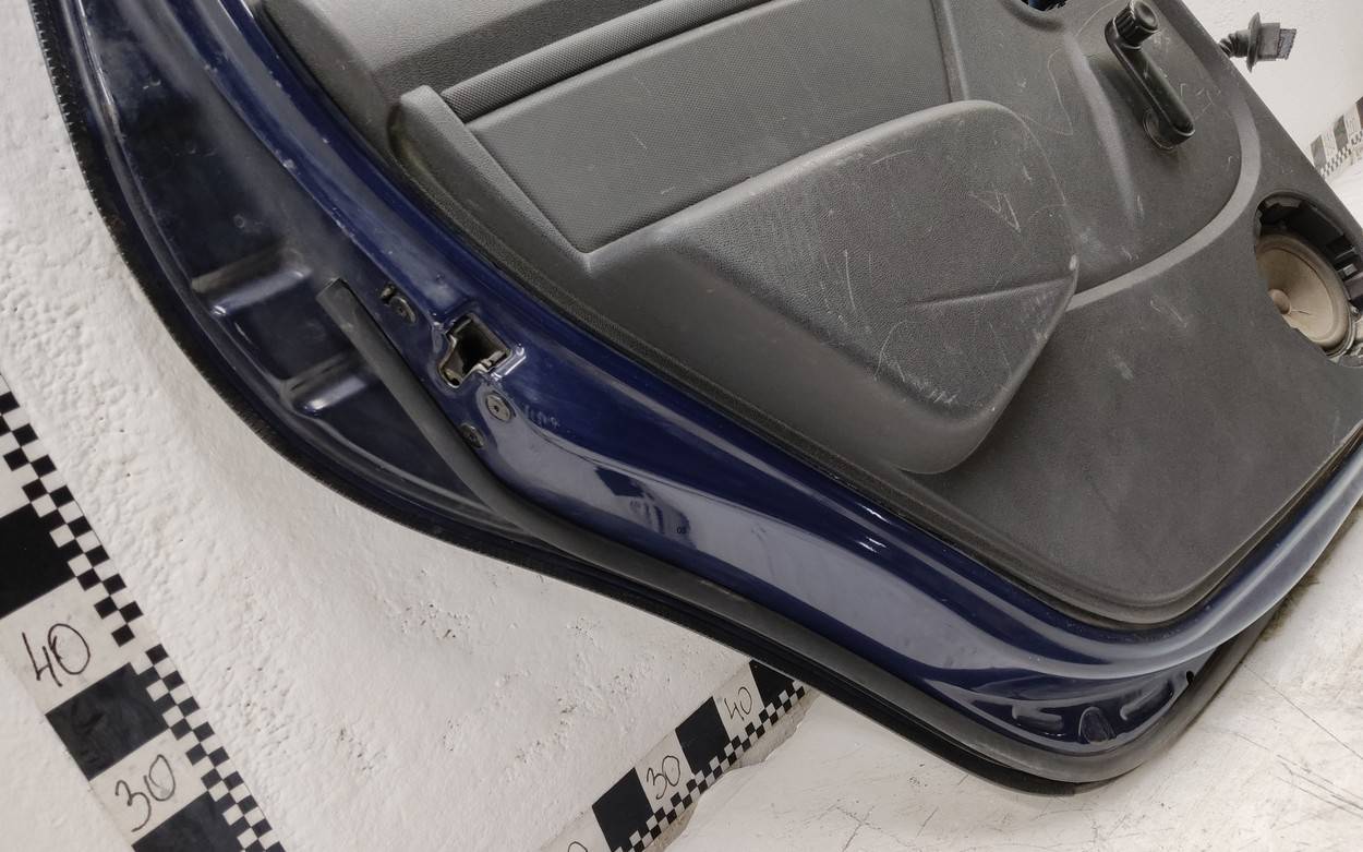 Дверь задняя левая