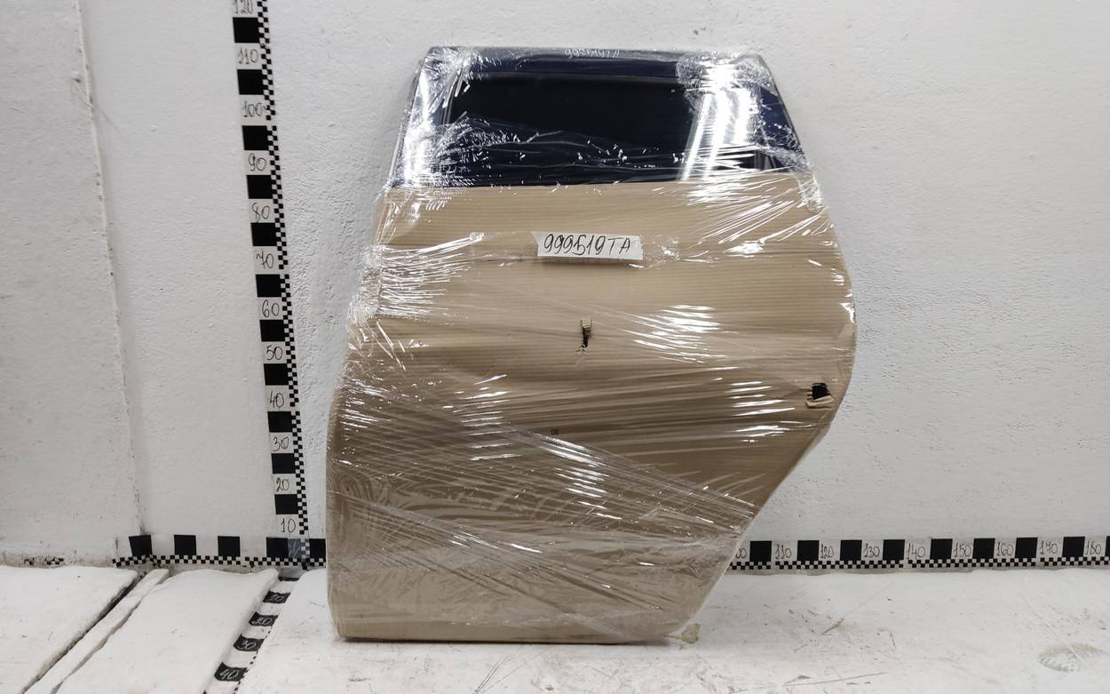 Дверь задняя левая