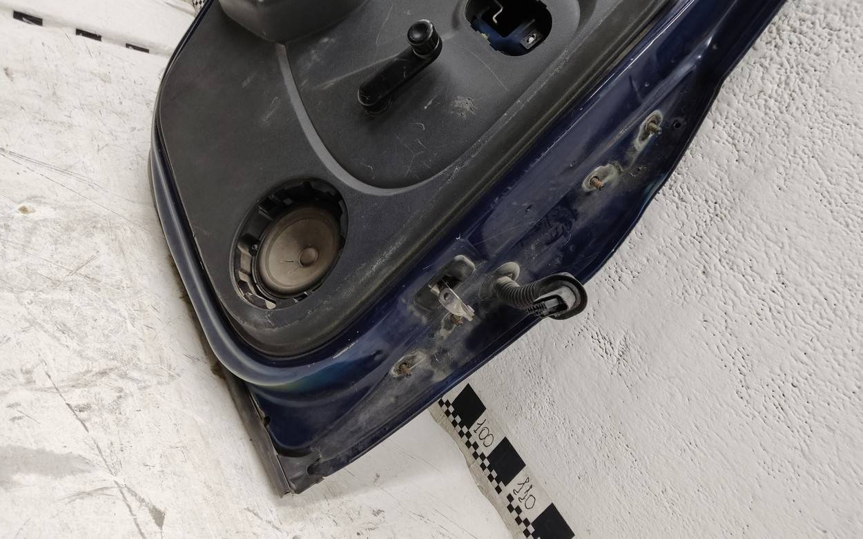 Дверь задняя левая