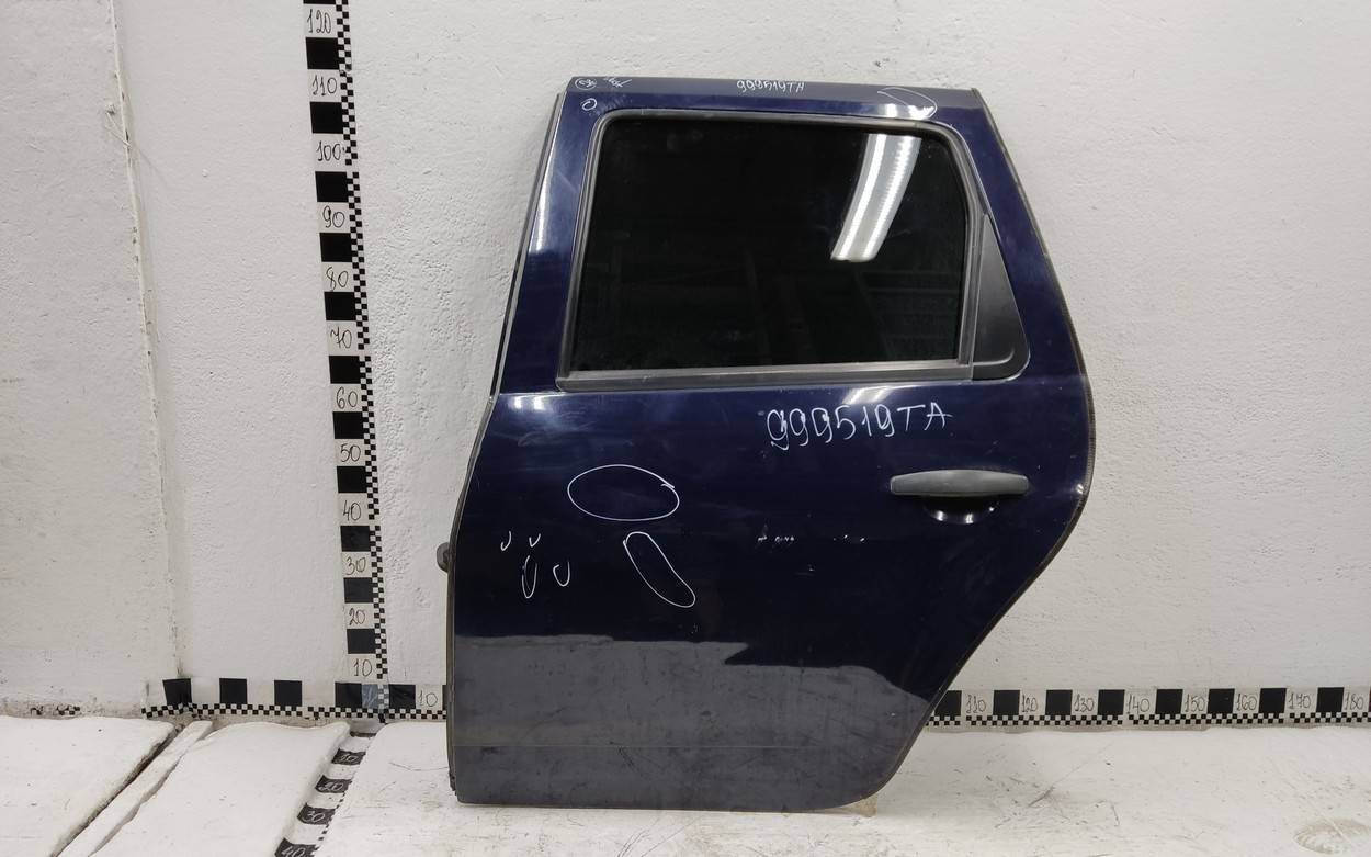 Дверь задняя левая