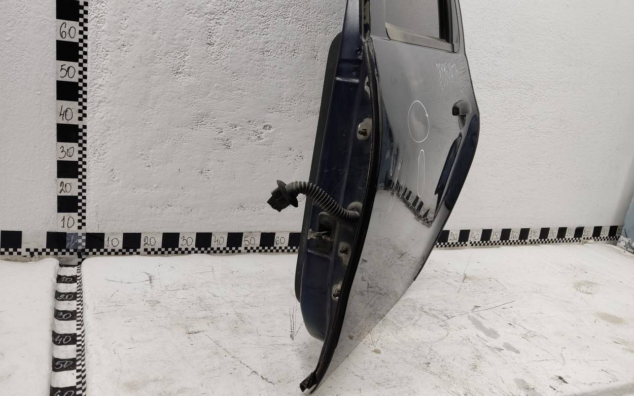 Дверь задняя левая