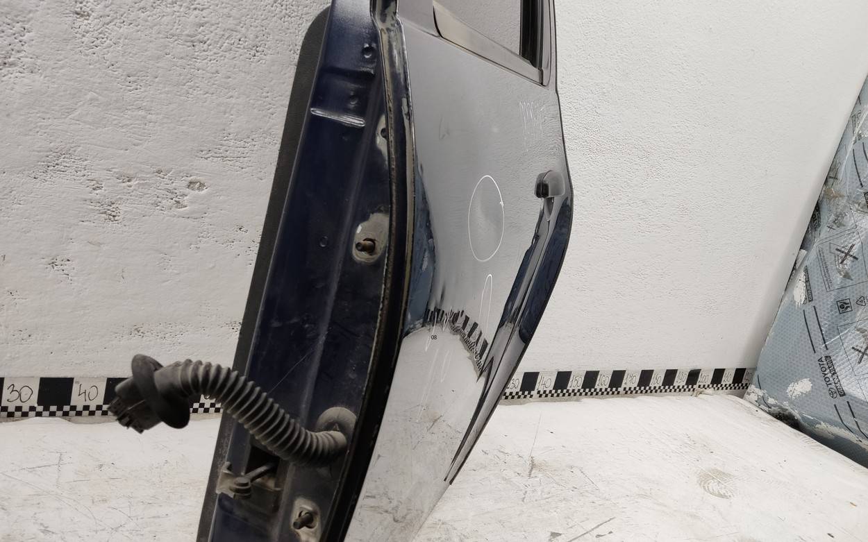 Дверь задняя левая