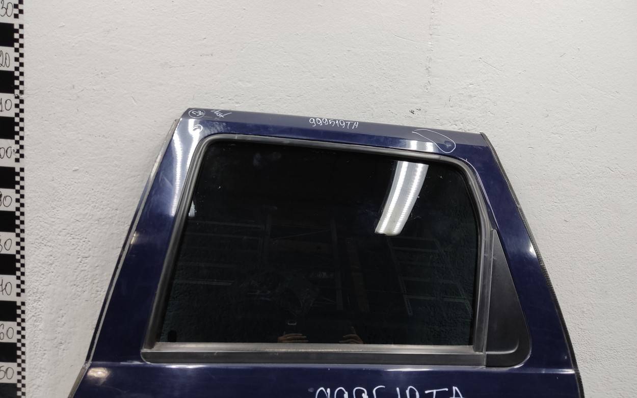 Дверь задняя левая