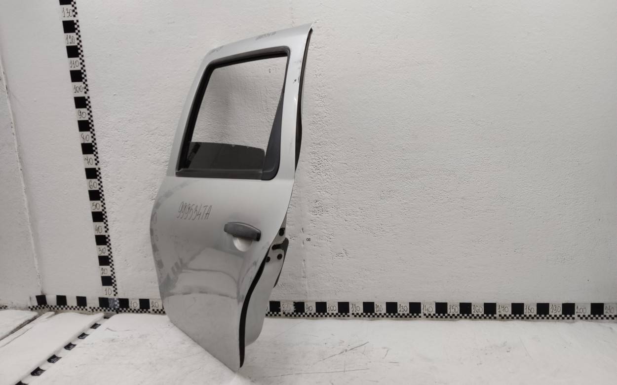 Дверь задняя левая